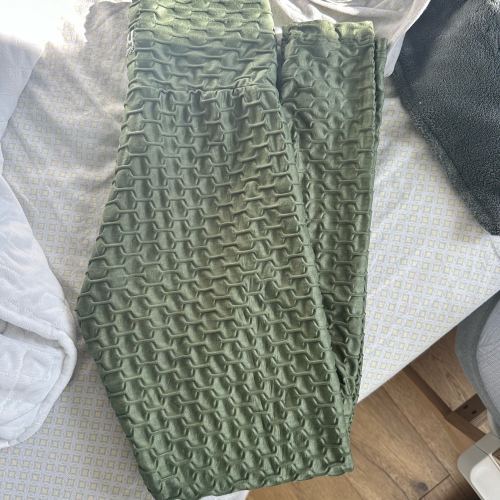 Booty by Brabants Textured Green Leggings